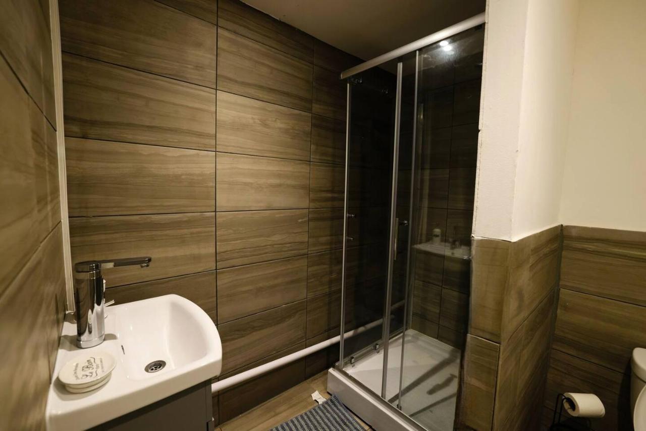 3 Bedroomflat-Free Parking-Wifi-Parking-8People Londres Exterior foto
